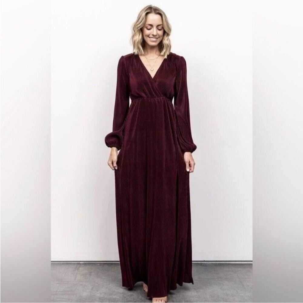 Elegant Burgundy Maxi Dress